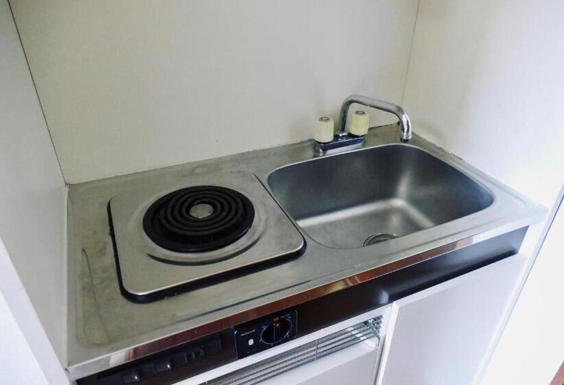 غرفة عائلية, Fwa Guest House