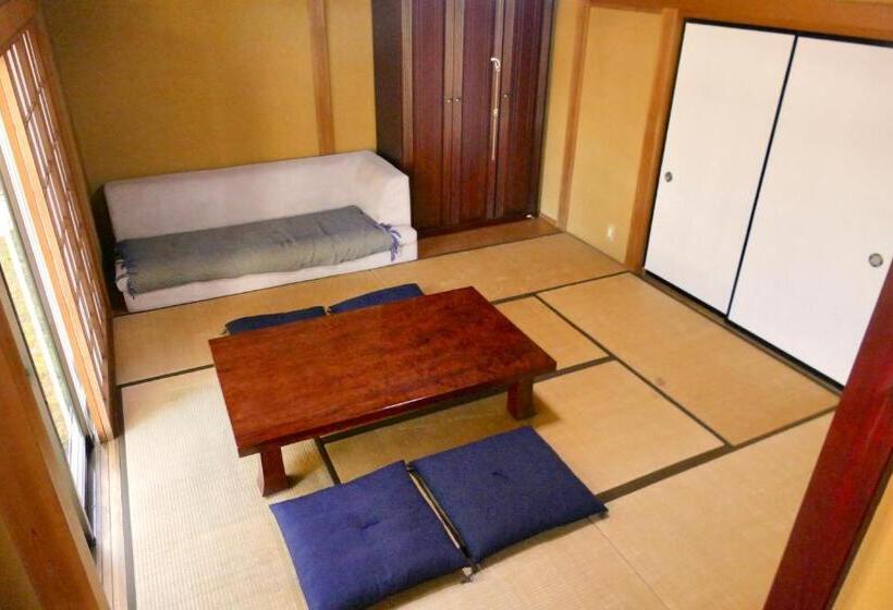 高级家庭房间, Fwa Guest House