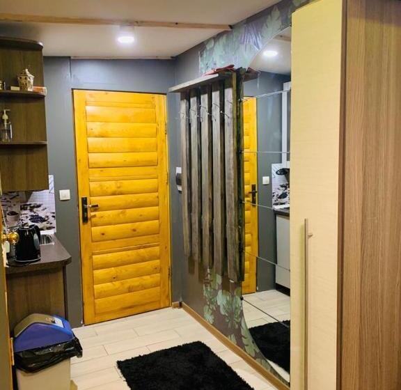اتاق لوکس, Martin Guest House