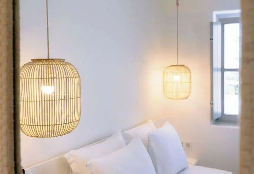 オーシャンビューデラックスルーム, Mr & Mrs White Paros Suites & More