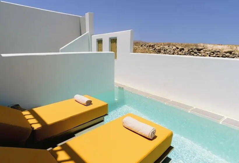 Suite with Pool, Mr & Mrs White Paros Suites & More