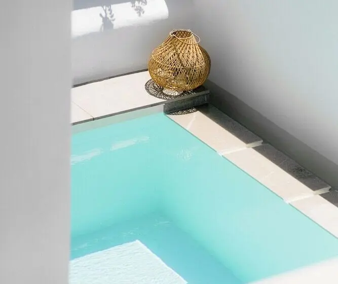 Suite with Pool, Mr & Mrs White Paros Suites & More