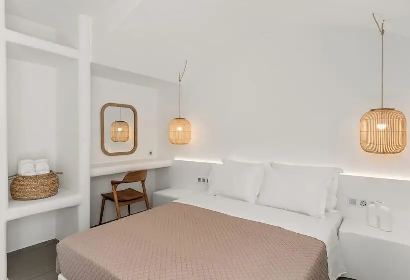 Suite with Pool, Mr & Mrs White Paros Suites & More