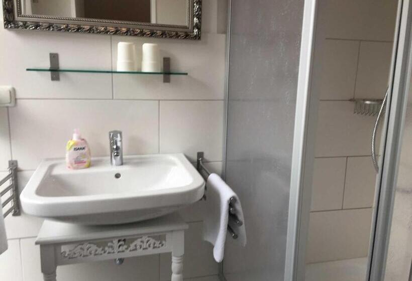 带阳台的豪华间, Gaestehaus Denecke