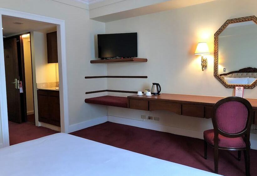 Номер Deluxe, Manila Prince