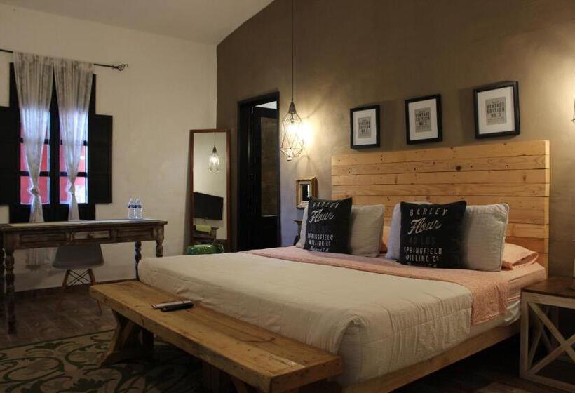 デラックスルーム, Real De Piedra