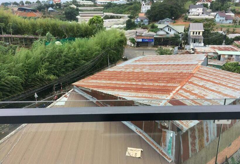 Balkonlu 4 kişilik Standart Oda, Spring