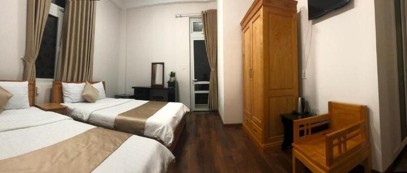 Balkonlu 4 kişilik Standart Oda, Spring