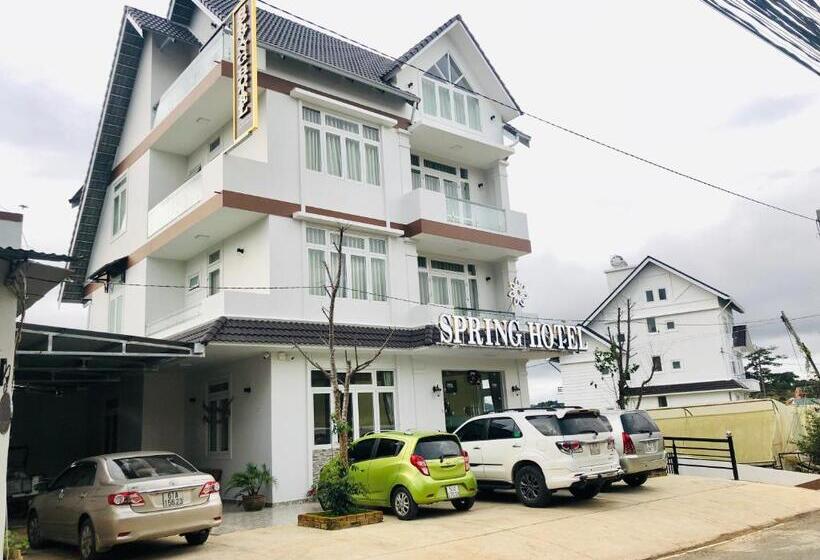 Balkonlu Standart Oda, Spring