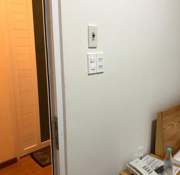 Standart Oda, Spring