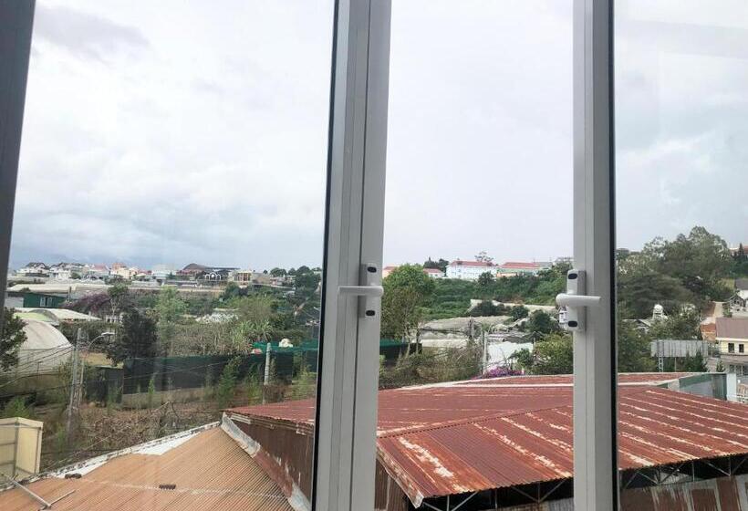 Superior Oda, Spring