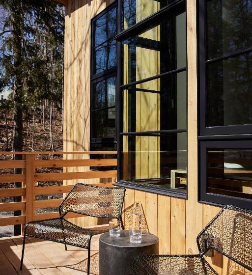 Люкс с Балконом, Woodstock Way