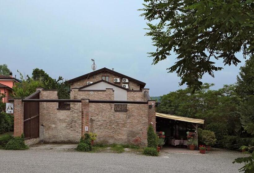 غرفة سوبيريور, La Maesta