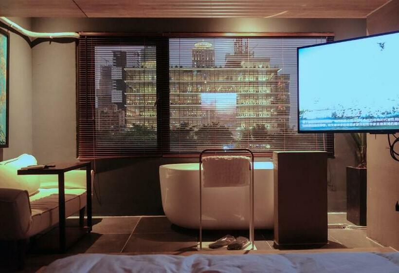 Quarto Estandar com Hidromassagem, Pinhouse