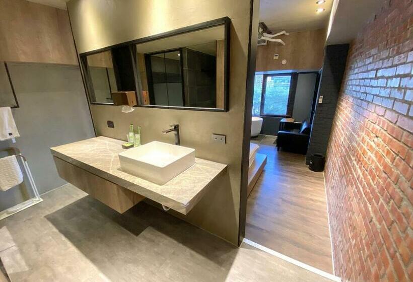 Quarto Estandar com Hidromassagem, Pinhouse