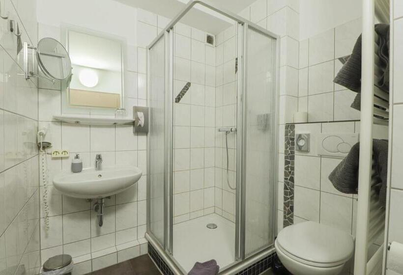 חדר סופריור, Am Dalwigker Tor