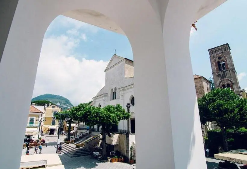اتاق لوکس با بالکن, Ravello In