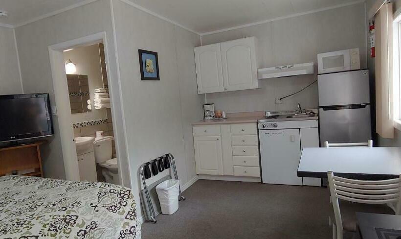 اتاق استاندارد یک نفره, Sunset Motel