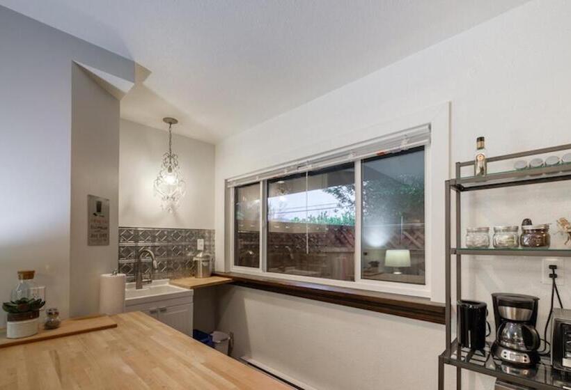 带按摩浴盆的套房, Bramblebank Cottages