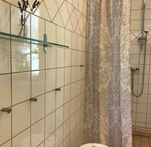 Номер Стандарт Совместная Ванная, Mellby 11 Bed & Breakfast