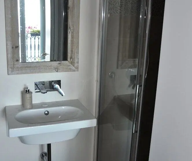 اتاق سوپریور, Olivenere Agriturismo