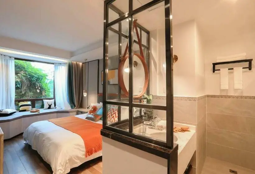 اتاق استاندارد با چشم‌انداز رودخانه, Li River Resort Villa
