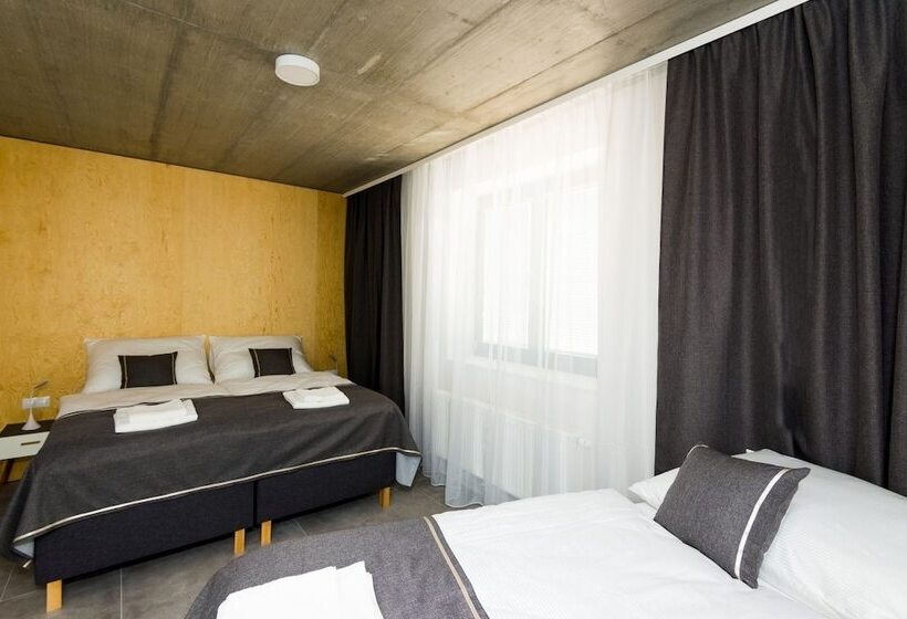 Apartamento 1 Dormitório com Terraço, Residence Trafick