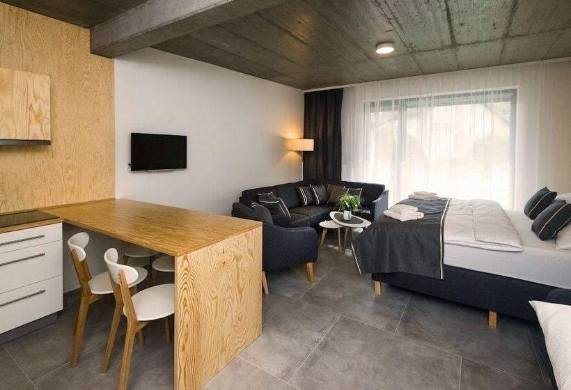 Escritório Superior, Residence Trafick