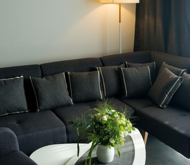 Apartamento 1 Dormitório com Terraço, Residence Trafick