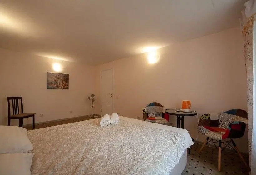 اتاق استاندارد, Salve Casa