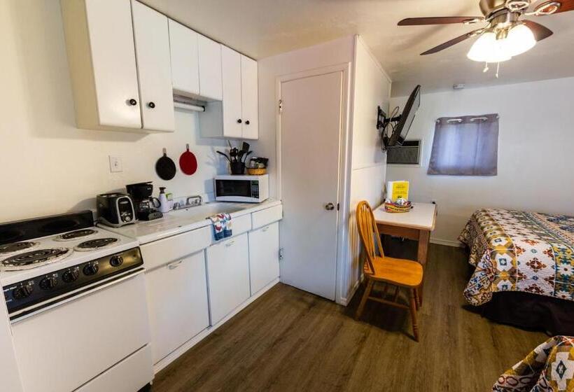غرفة قياسية مزوَّدة بمطبخ, Arbor Inn Motel Oakridge