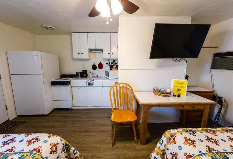 غرفة قياسية مزوَّدة بمطبخ, Arbor Inn Motel Oakridge