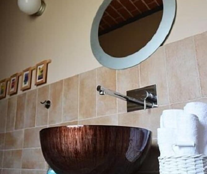 اتاق استاندارد با چشم‌انداز استخر, B&b Le Piote