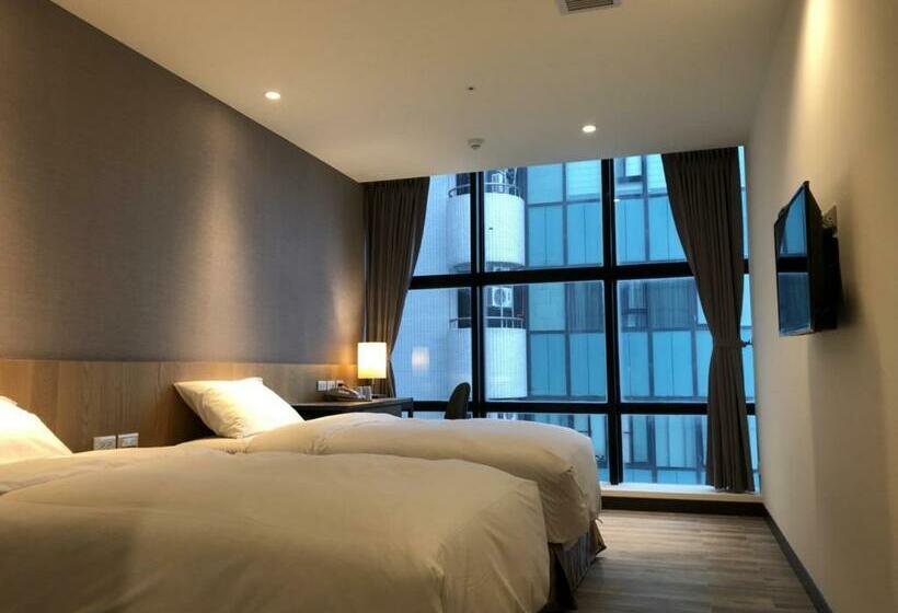 اتاق استاندارد با چشم‌انداز شهر, Honest&warm