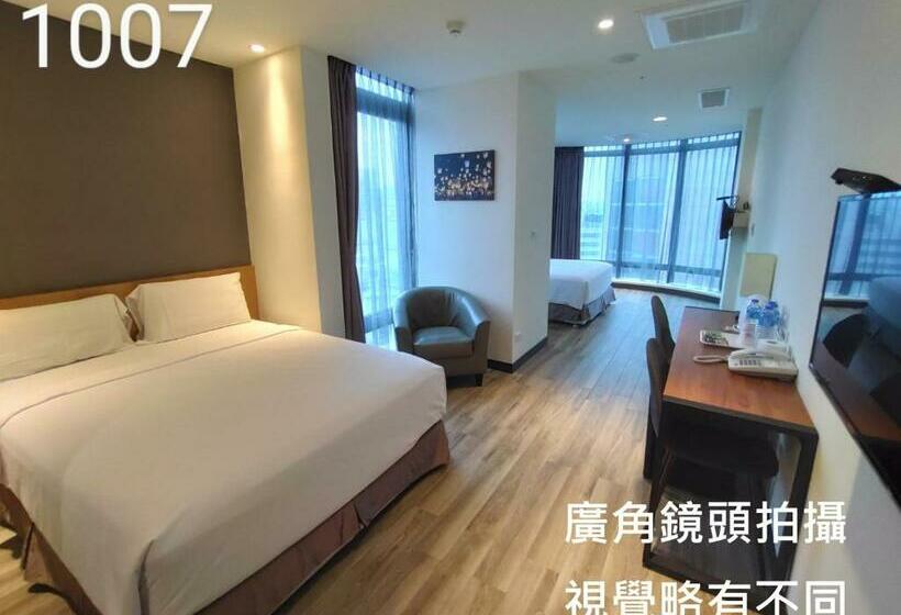 اتاق استاندارد چهار تخته, Honest&warm