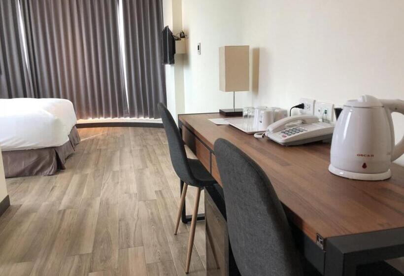 اتاق استاندارد چهار تخته, Honest&warm