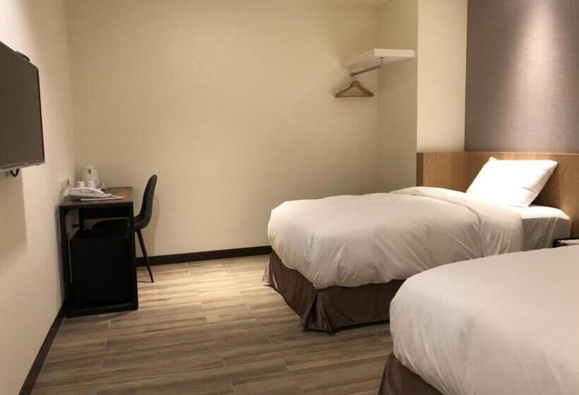 اتاق استاندارد برای معلولان, Honest&warm