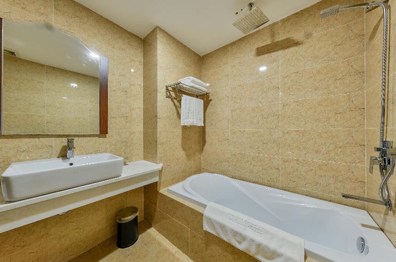 اتاق خانوادگی با چشم‌انداز دریا, Imperial Nha Trang