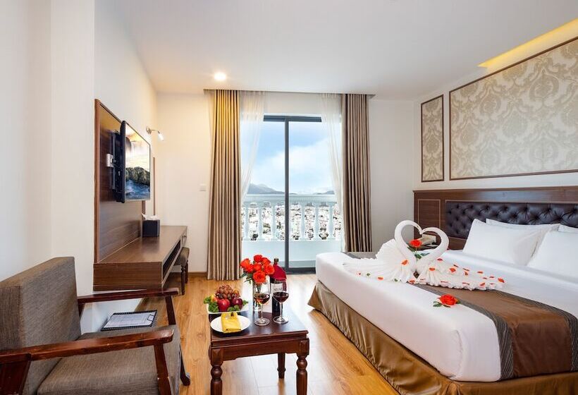اتاق لوکس با چشم‌انداز شهر, Imperial Nha Trang