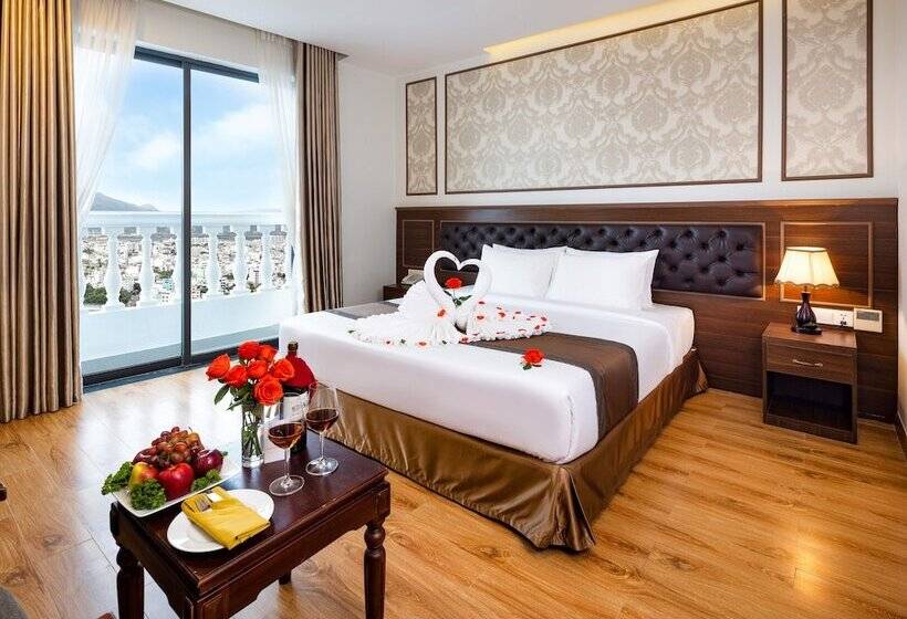 اتاق لوکس با چشم‌انداز شهر, Imperial Nha Trang