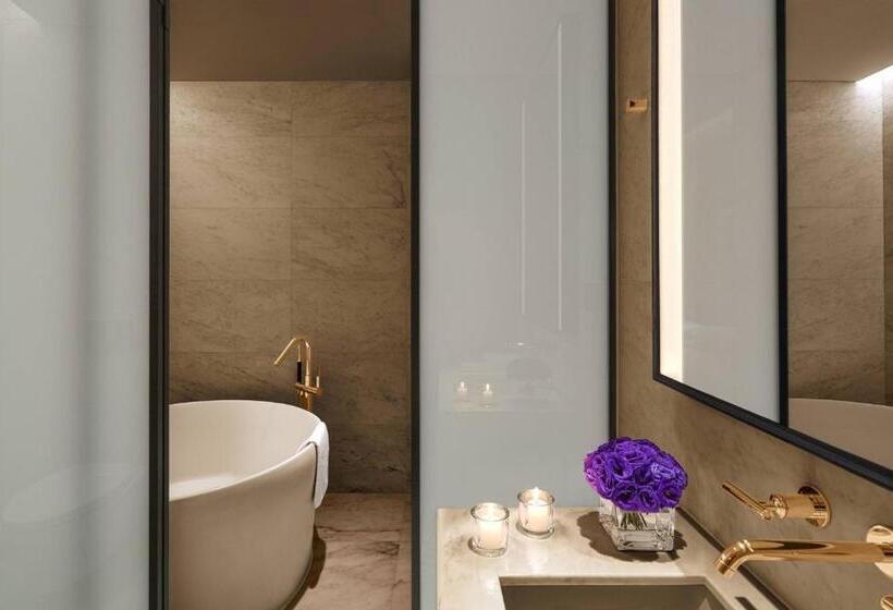 디럭스 룸, The Shanghai Edition