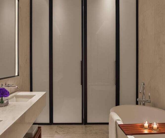 Premium room with view, The Shanghai Edition