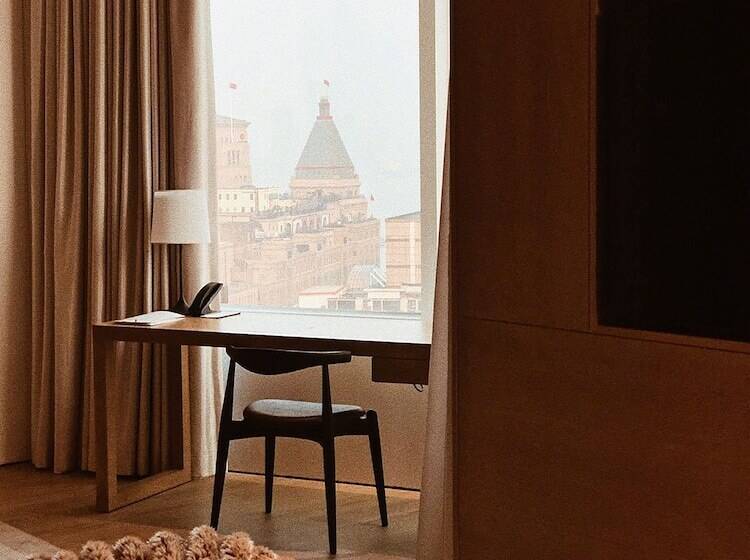 전망 스위트, The Shanghai Edition