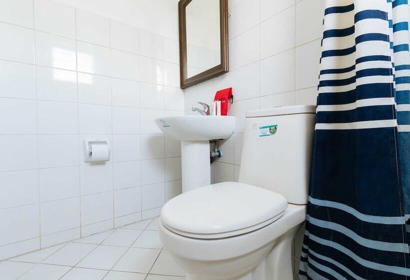 اتاق استاندارد, Reddoorz Near Quirino Station Manila