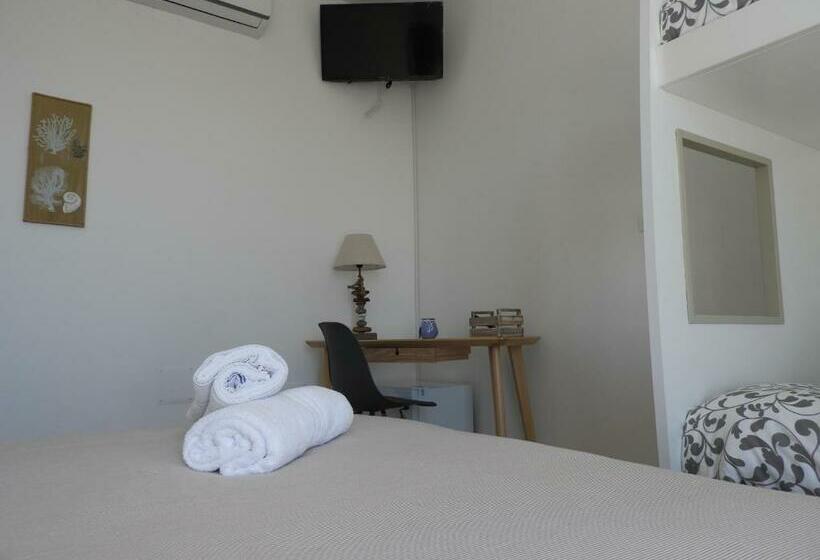 חדר לארבעה סטנדרטי עם מרפסת, La Dimora Sipontina