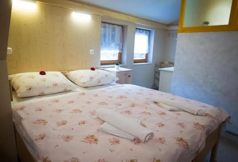 اتاق استاندارد با بالکن, Gluten Free Bed & Breakfast Dežela Okusov