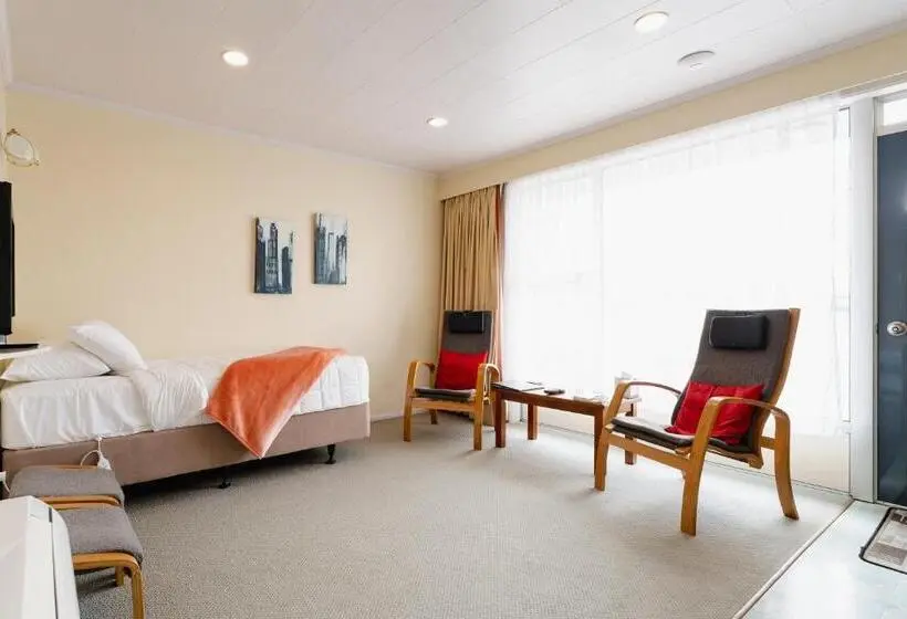 1ベッドルームアパートメント, Highway Lodge Motel