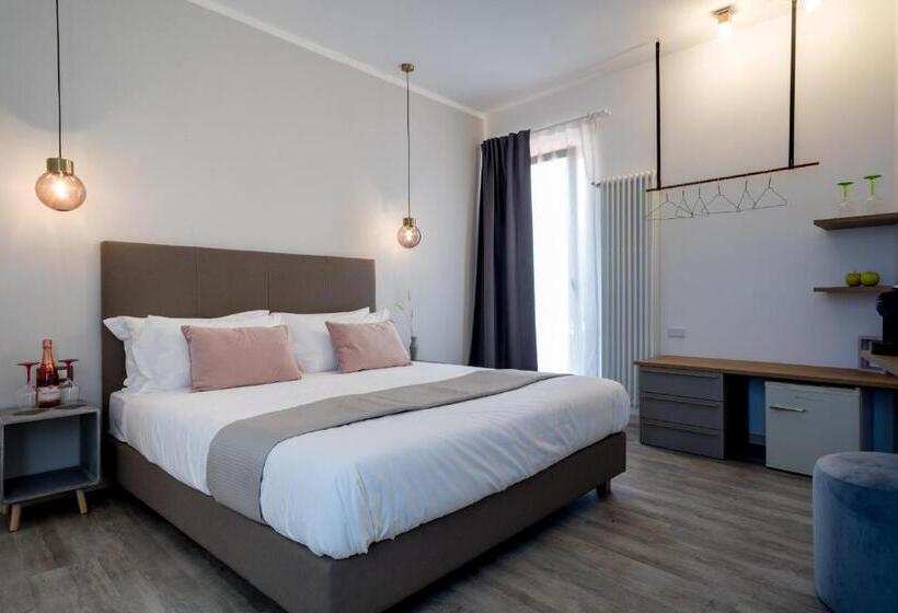 غرفة ديلوكس, Benaco36