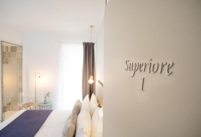 غرفة ديلوكس سرير كينج, Benaco36