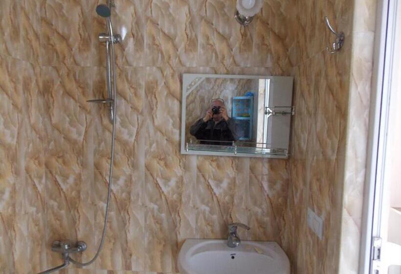 اتاق خانوادگی, Babibu